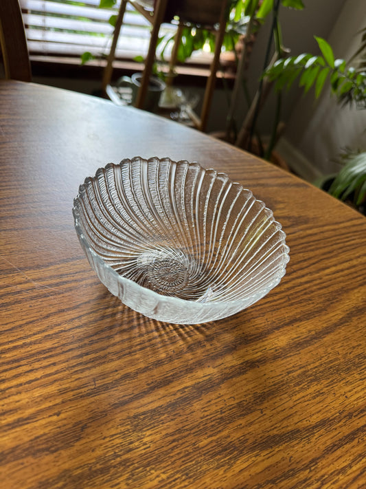 The Ripple Glass Cat Bowl