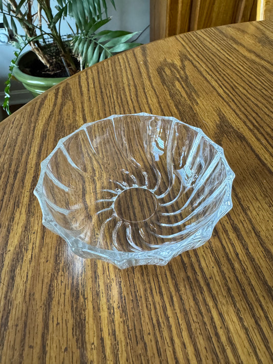 The Swirl Glass Cat Bowl