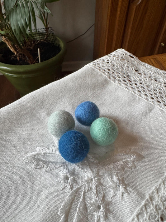 Bright Blue Eco-Friendly Wool Cat Balls