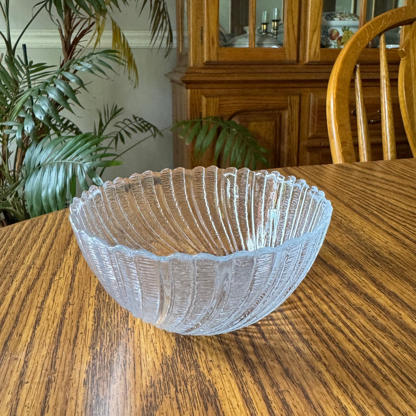 The Ripple Glass Cat Bowl