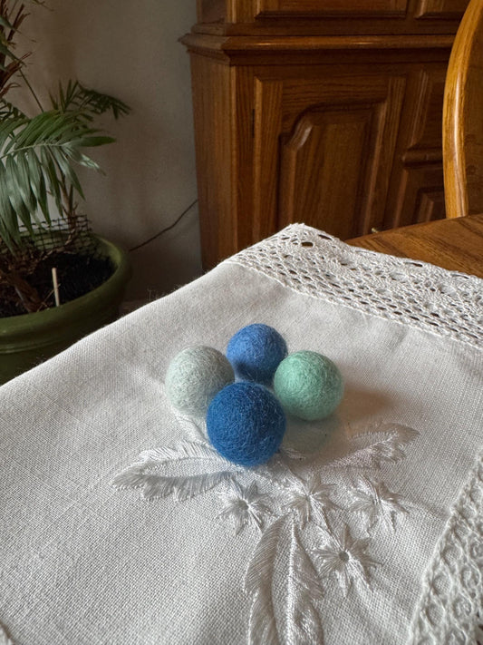 Bright Blue Eco-Friendly Wool Cat Balls - 4-Pack Handmade Cat Toys in Visible Cat Colors, Durable, Safe, and Fun for Playful Cats